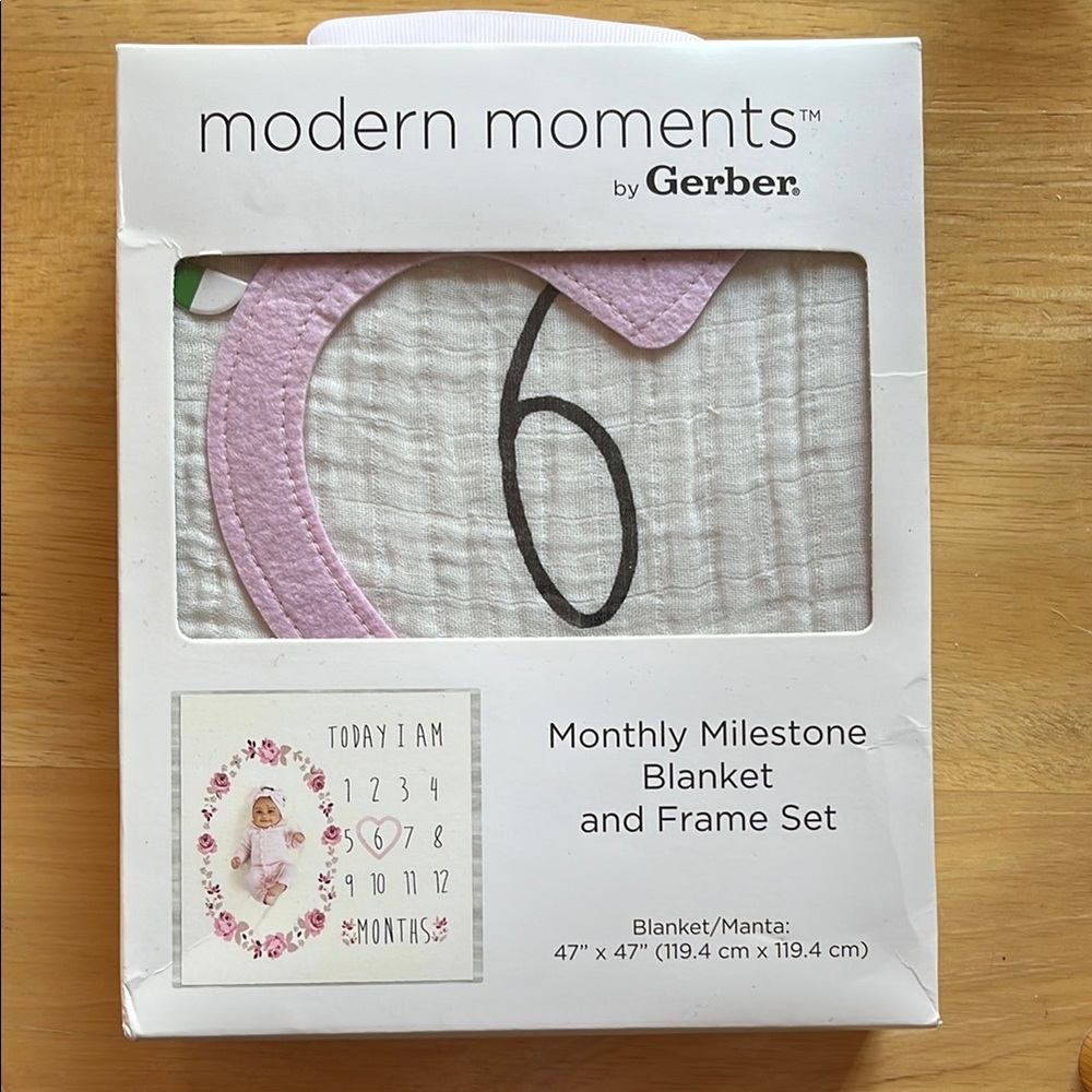 Gerber Monthly Milestone Blanket and Frame Set